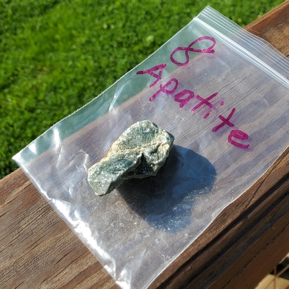 #8 Raw Apatite Crystal - Picture 6 of 10